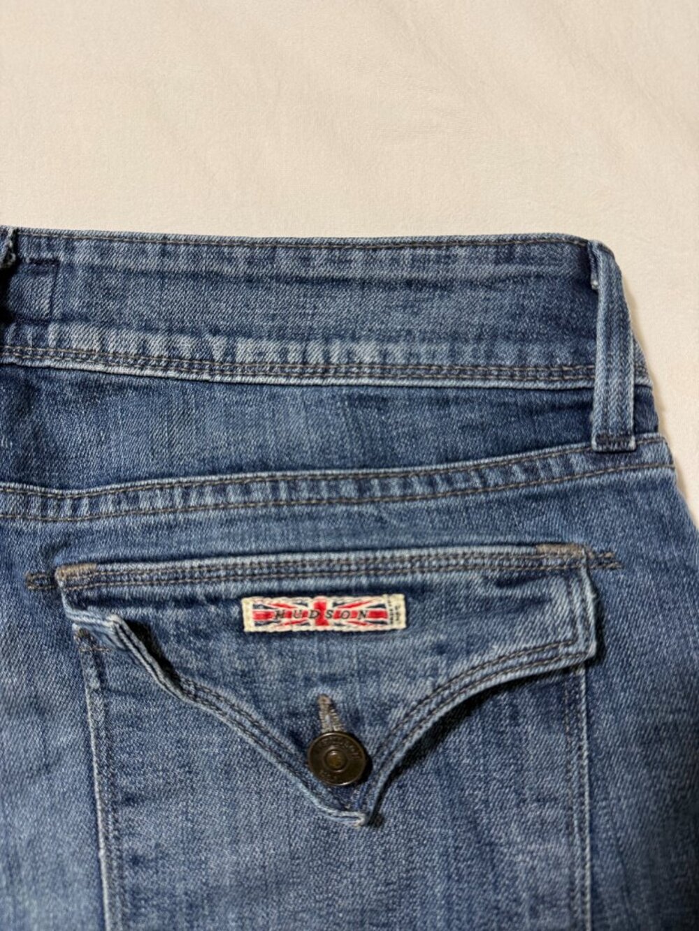 Hudson Croxley Mid-Rise Denim Shorts Cosmopolitan Size 28 - Picture 11 of 11